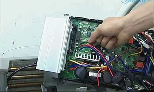 鼎湖美的空调电话是多少